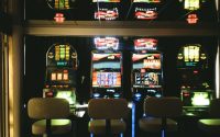 De la Ruletă la Sloturi: Cele Mai Iubite Jocuri de Noroc în Casino