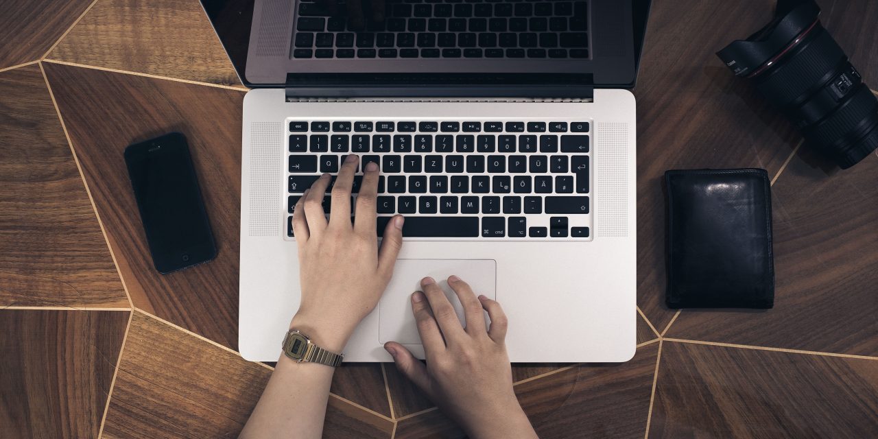 Cazino pe telefon, tabletă și desktop: ce diferențe există între platforme